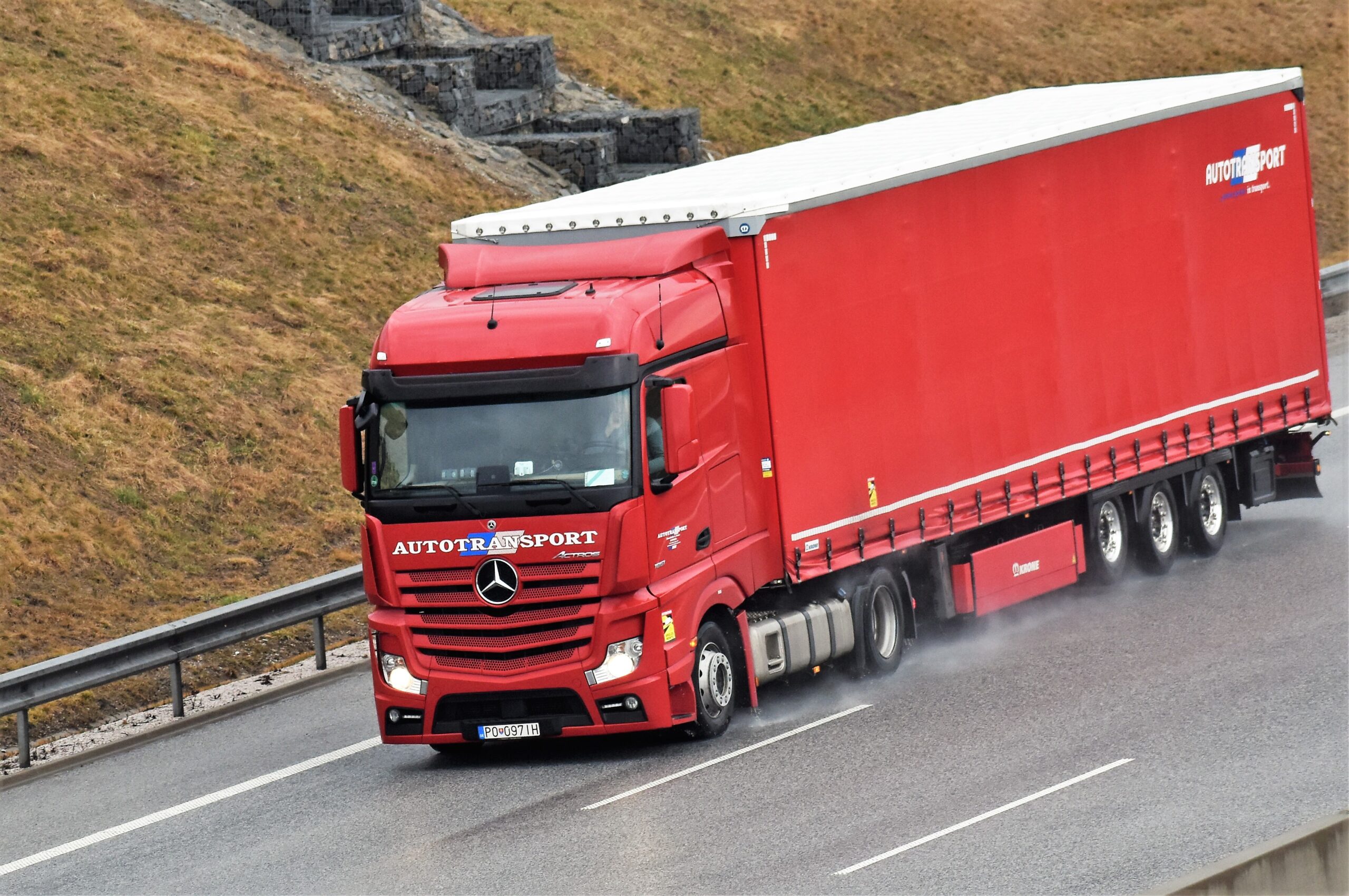 AUTOTRANSPORT – reliable partner for international and domestic transport, freight forwarding and truck service across Europe. Over 30 years of experience.