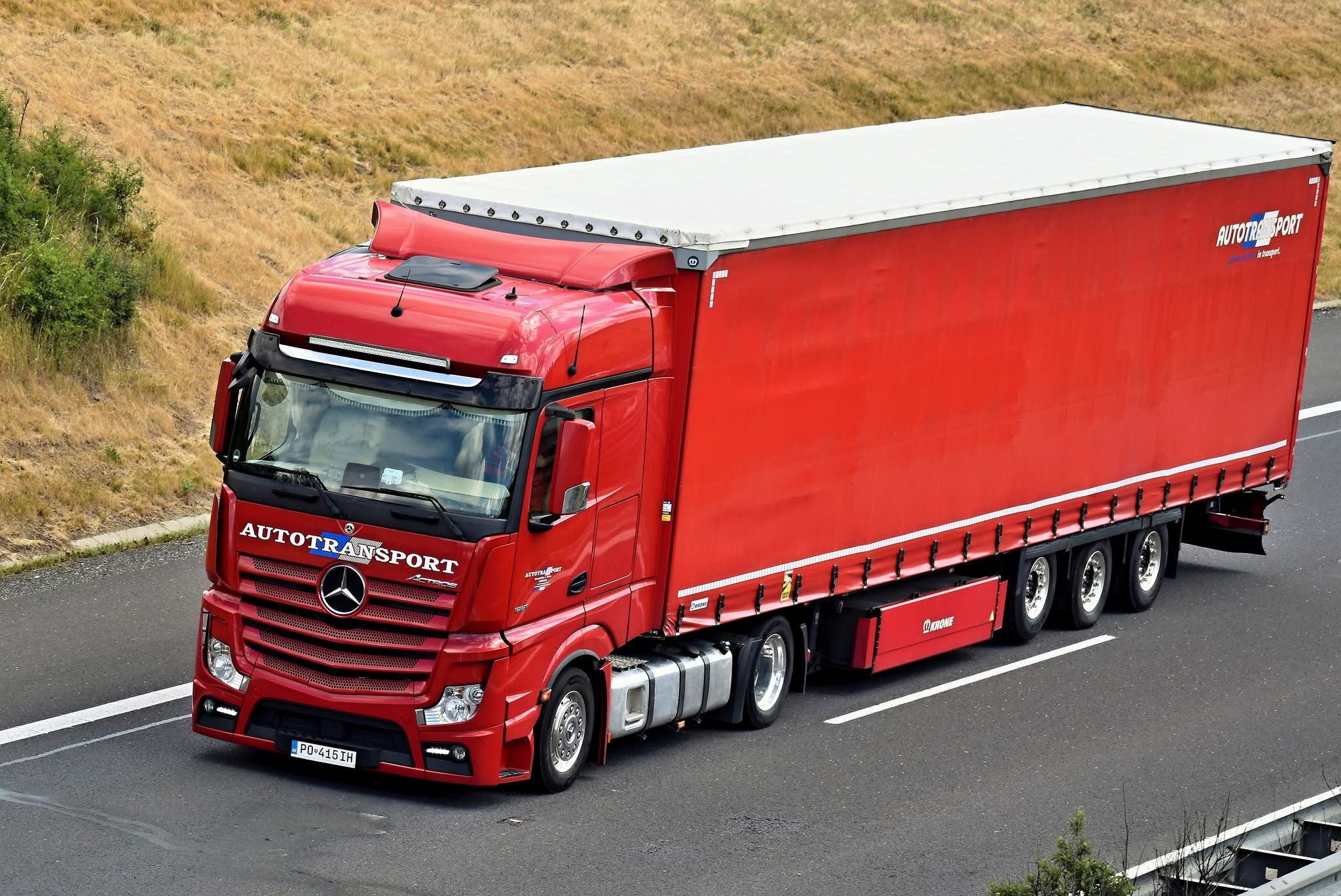 AUTOTRANSPORT – reliable partner for international and domestic transport, freight forwarding and truck service across Europe. Over 30 years of experience.