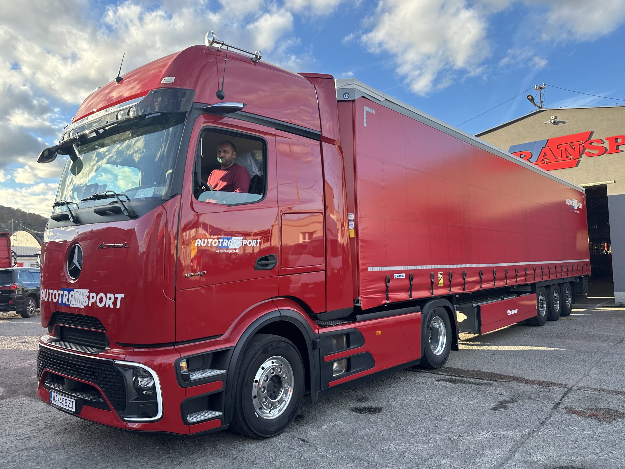 AUTOTRANSPORT – reliable partner for international and domestic transport, freight forwarding and truck service across Europe. Over 30 years of experience.